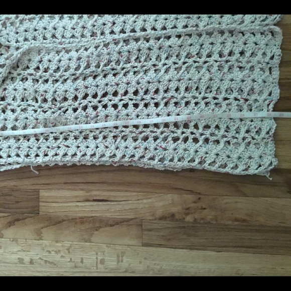 Handmade crocheted top - Picture 5 of 5